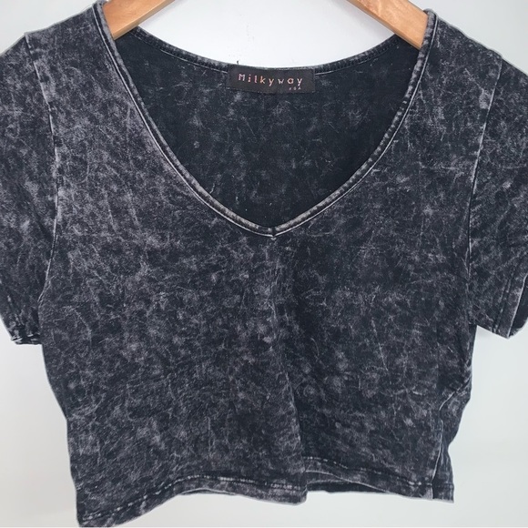 Milkyway Short Sleeve Crop Top Women's Size Medium Black Grey Acid Wash Shirt - Picture 3 of 4